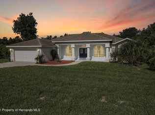 7224 River Country Dr, Weeki Wachee, FL 34607