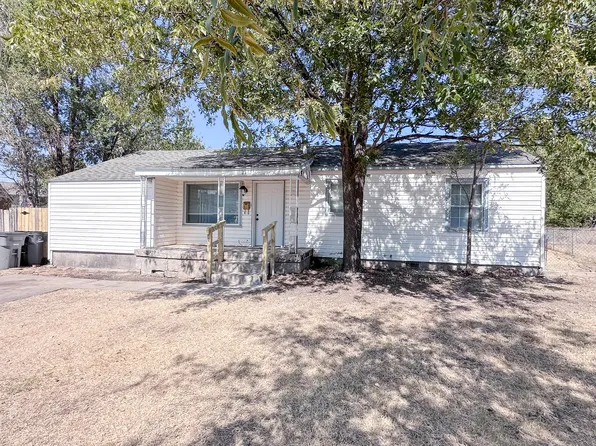 2115 NW Hoover Ave, Lawton, OK 73505