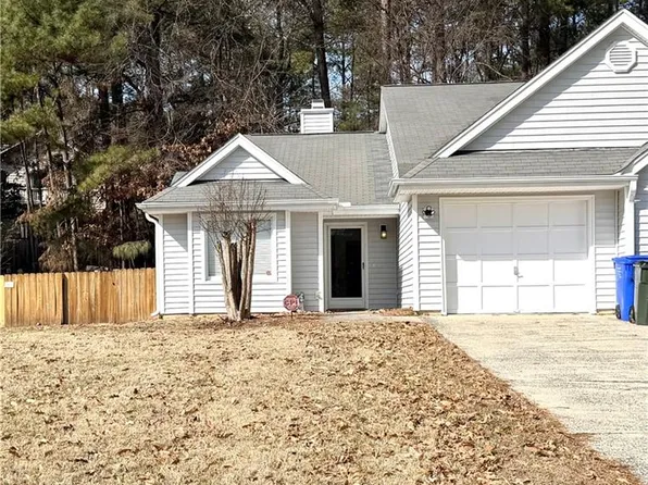 205 Standish Dr, Chapel Hill, NC 27517