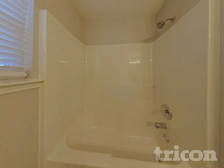 496 Birchwood Dr — Photo 17
