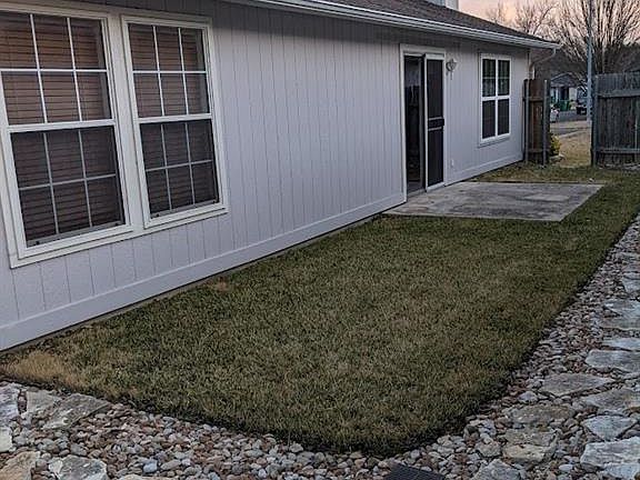 3rd image of 5914 Green Acres