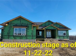 3965 NW 177th Ct, Clive, IA 50325