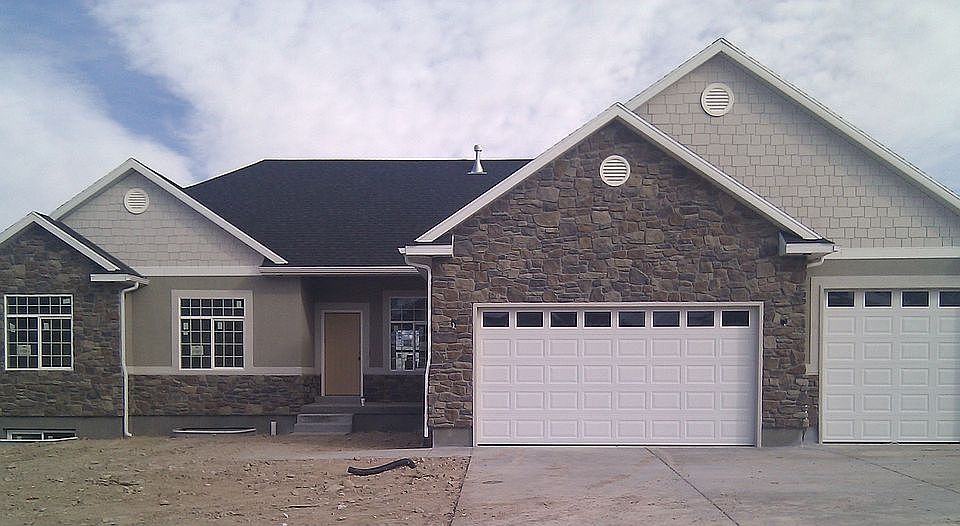 1st image of 2478 Lilac Ln