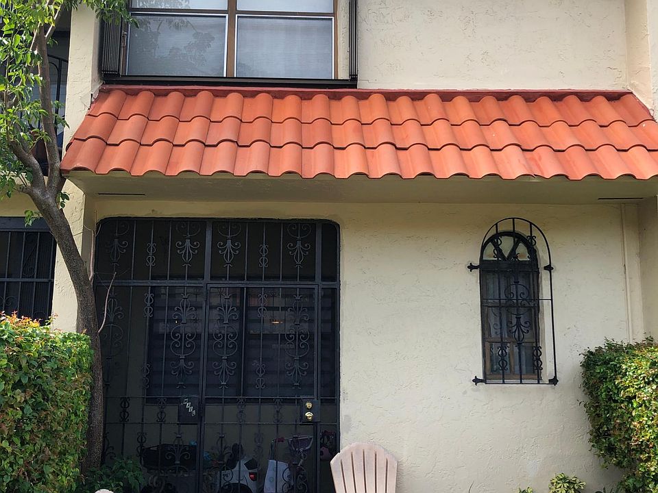 1st image of 1515 NE 105th St #1-4