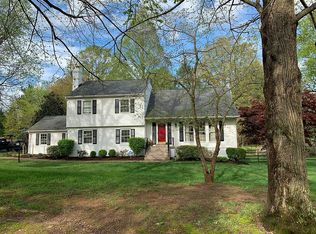 15722 Ancient Oak Dr, Gaithersburg, MD 20878