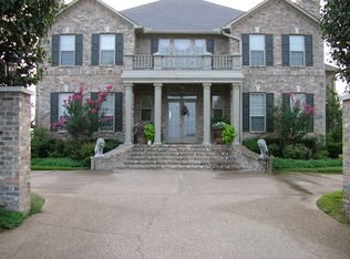13301 Berkshire Mnr, North Little Rock, AR 72117