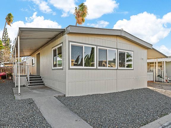 2nd image of 2505 Foothill Blvd Space 122