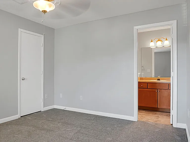 273 Alexandra Dr #11 — Photo 29