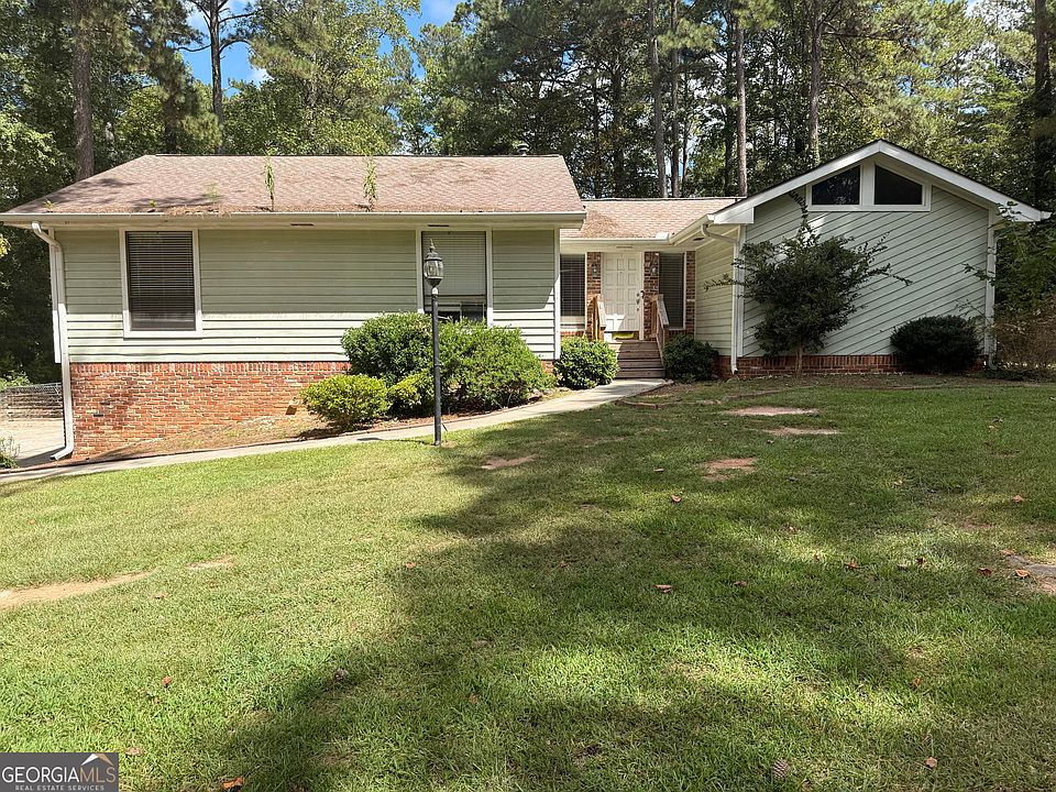 1st image of 430 Banks Rd