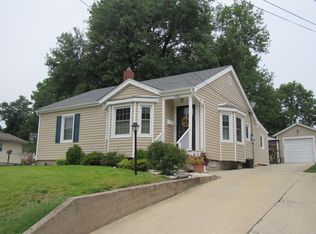 932 Danforth St, Alton, IL 62002