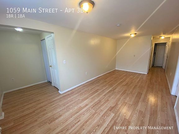 4th image of 1059 Main St APT 3B