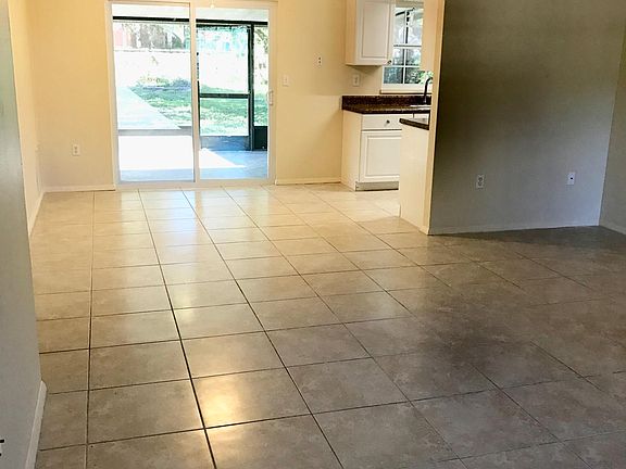 Livingroom, Dining, Kitchen to Right