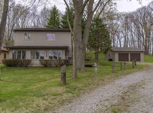 6048 W Orland Rd, Angola, IN 46703