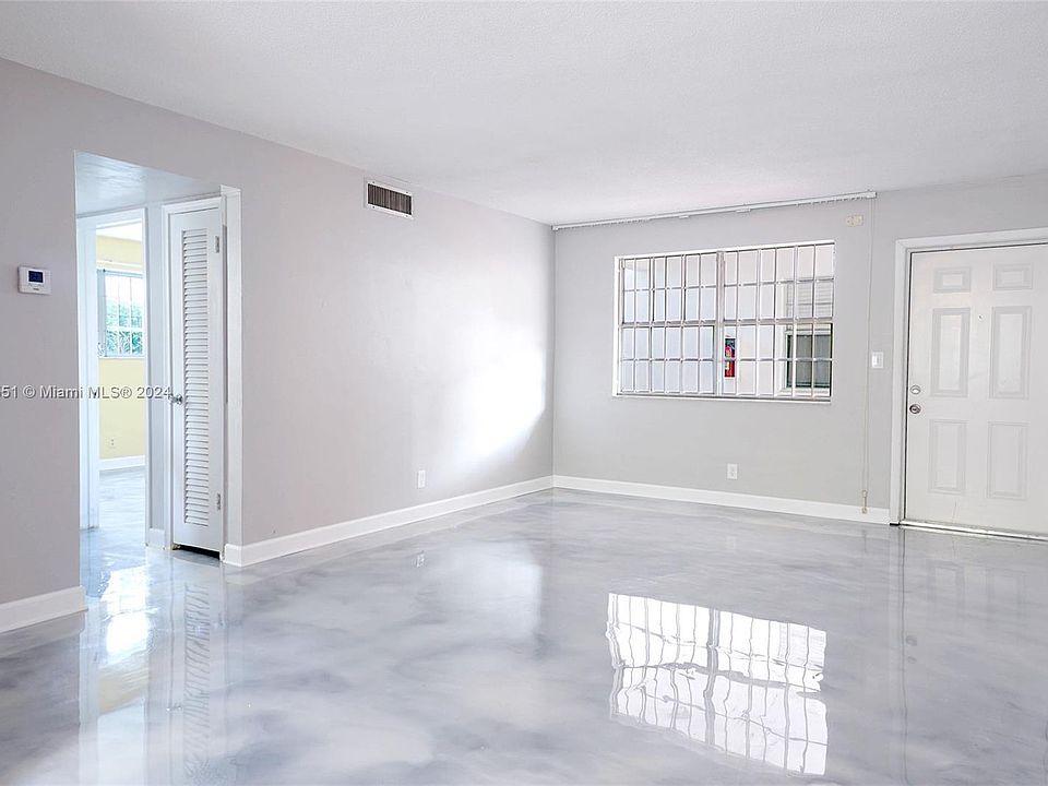 1st image of 1825 Cleveland St APT 3