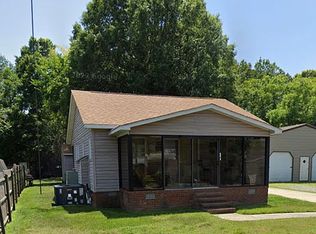 531 Dudley St, Burlington, NC 27217