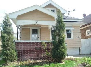 2222 S 32nd St, Milwaukee, WI 53215