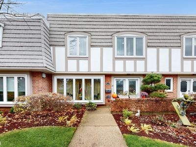 704 Lorraine Cir, Highland Park, IL, 60035