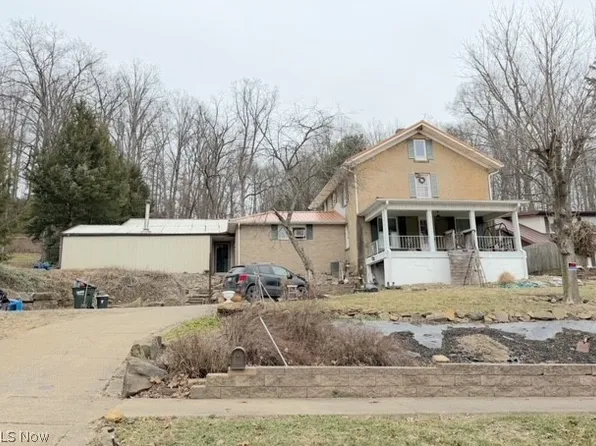 771 Cross St, Newcomerstown, OH 43832