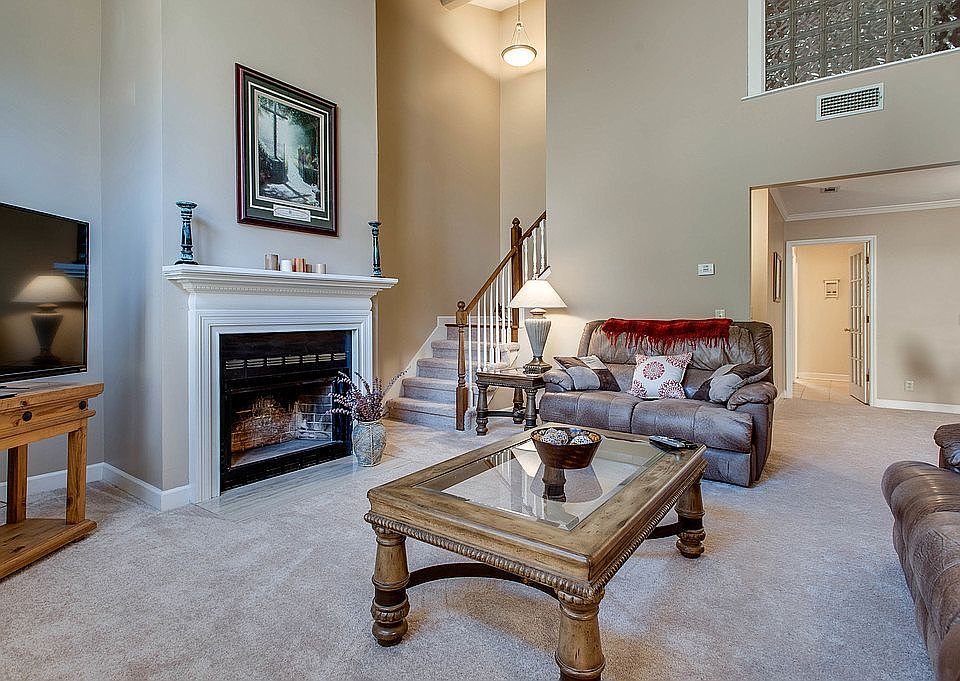 Vaulted ceilings in LR