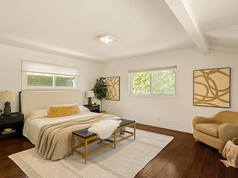 6213 S Corning Ave — Photo 22