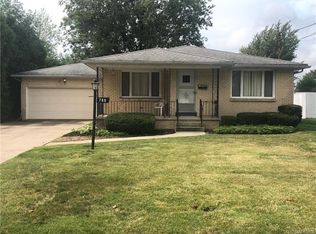 760 Beach Rd, Cheektowaga, NY 14225
