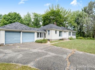 12269 Long Lake Dr NW, Sparta, MI