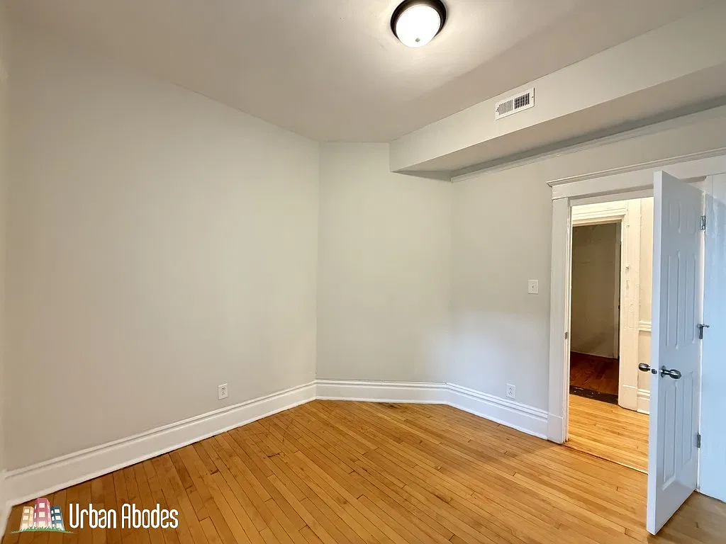 1 bed, 850 sqft, $1,875 — Photo 4