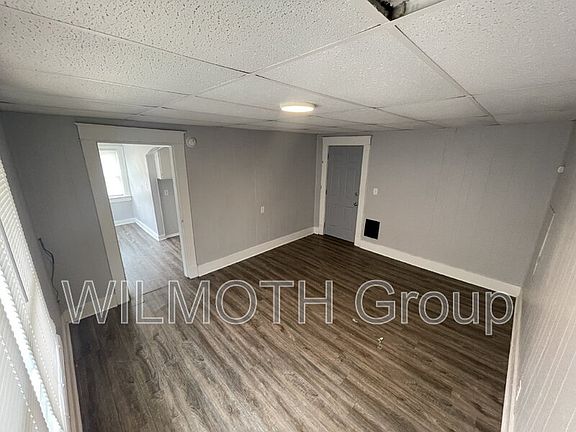 4th image of 129 W Hendricks St #5