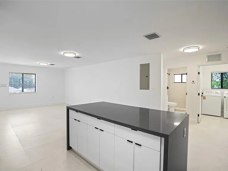 5823 NW 30th Ave #5823 — Photo 8