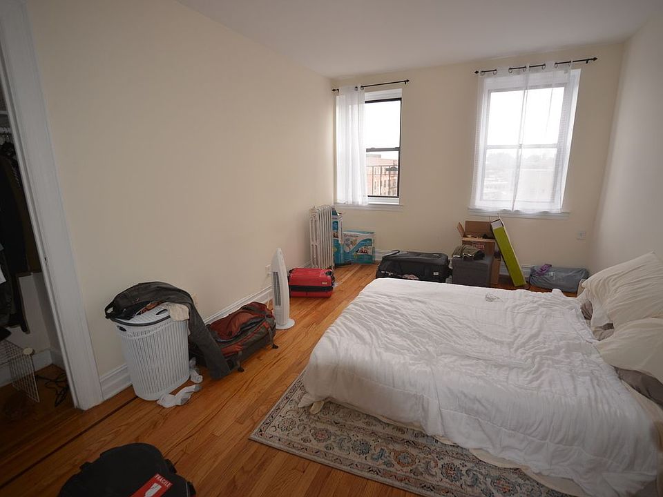 2nd image of 28-25 33rd St #Dd9