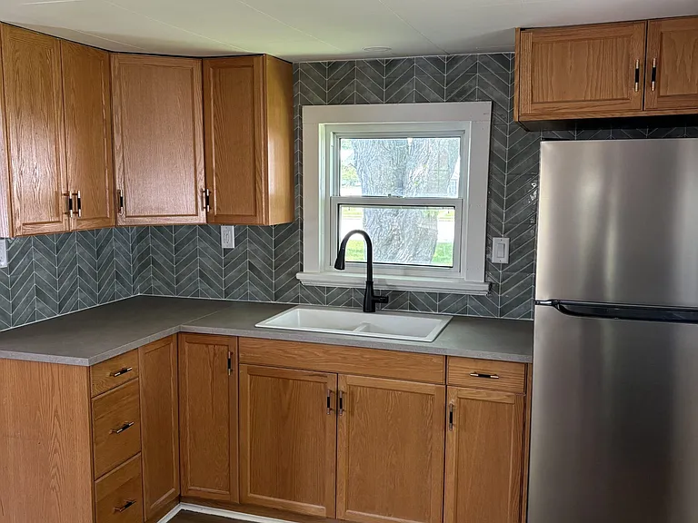 543 Saint Charles St — Photo 2