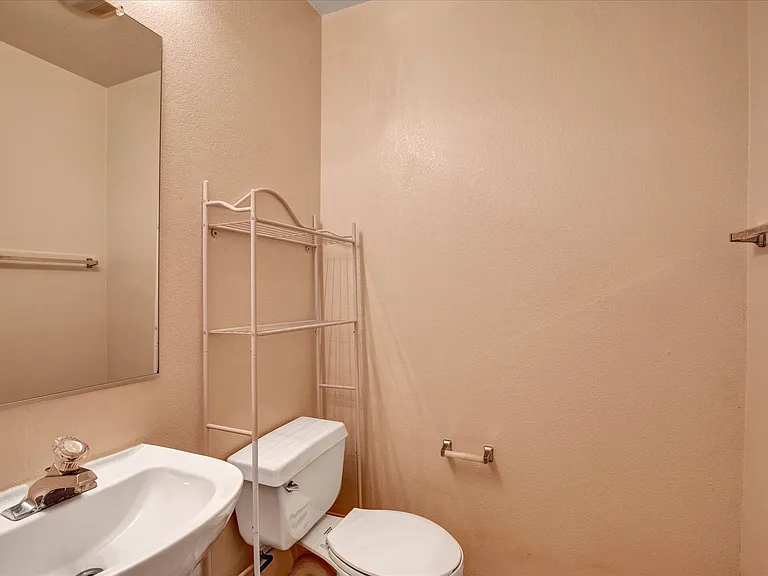 10910 Ivy Hill Dr #4 — Photo 9