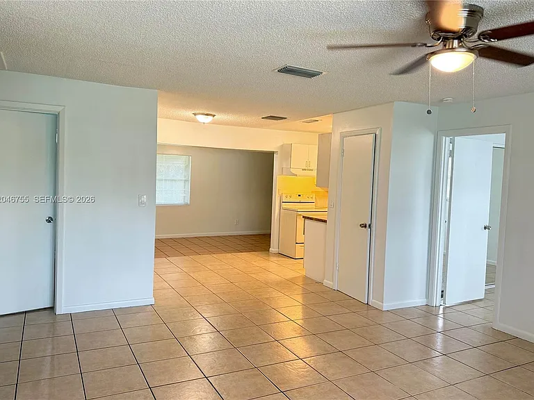 12096 Dolphin Dr — Photo 2