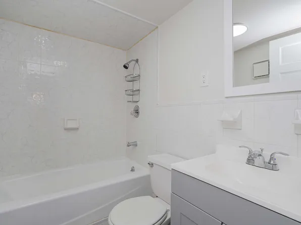 2233 East 72nd Street image 24 of 38