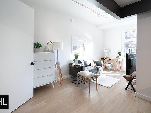 2nd image of 931 Carroll St #215