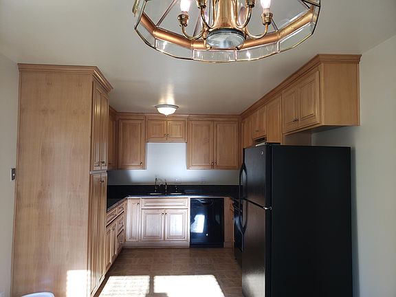 3rd image of 3955 Starview Dr APT 1
