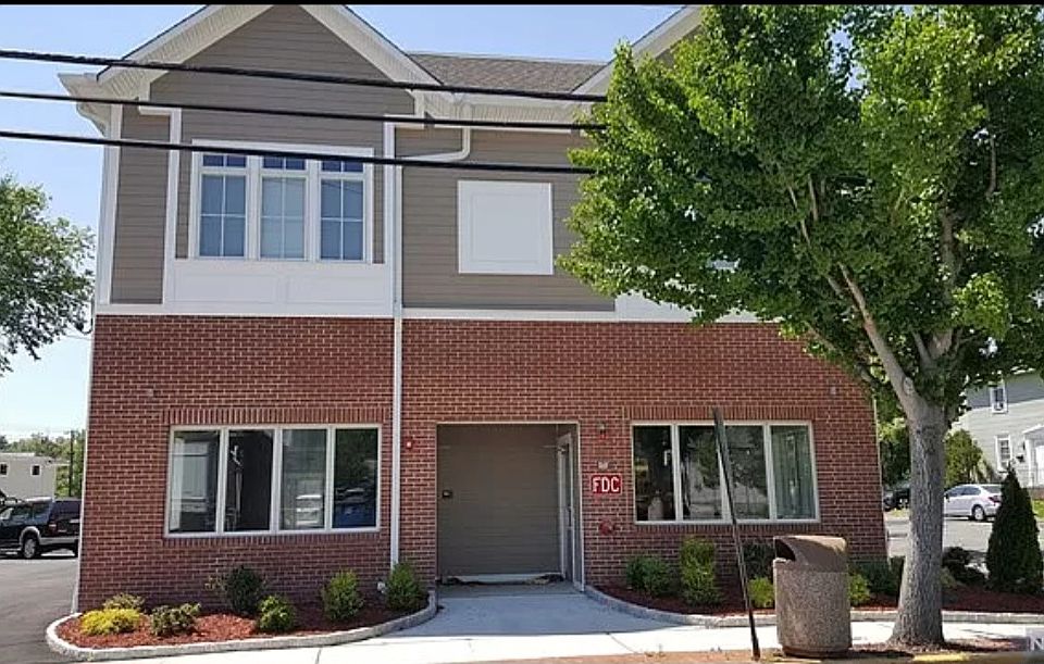 2nd image of 21 Grove St #1B