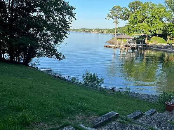 3194 Lake Wylie Dr, Rock Hill, SC 29732