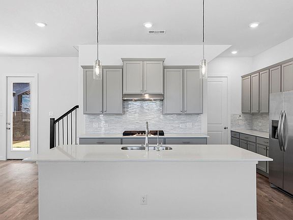 4th image of 3324 Indigo Way
