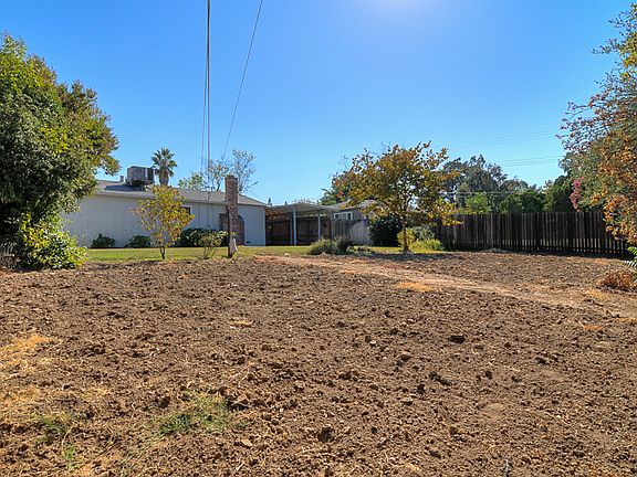 4th image of 6911 Laurel Oak Way
