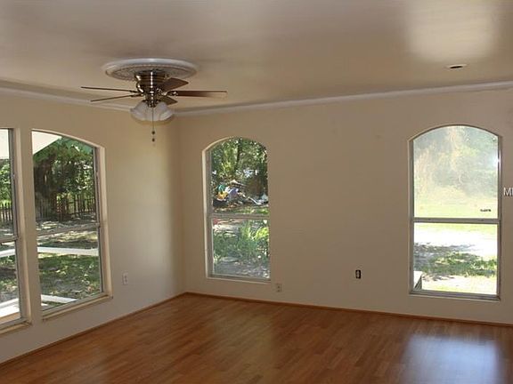 3rd image of 8921 N Highland Ave