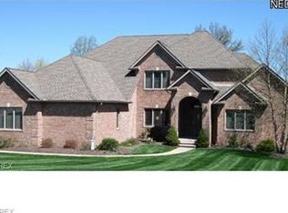 1525 Lantern Hill Dr, Wadsworth, OH 44281