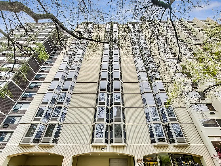 1340 N Dearborn St #15F — Photo 15