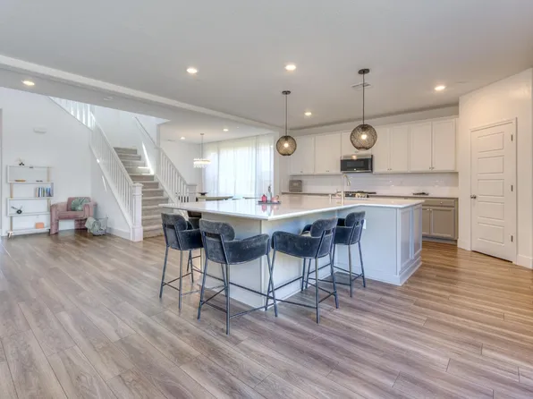 5839 E Belgravia Ave, Fresno, CA 93727