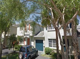 9549 N Vermosa Ln, Tamarac, FL 33321