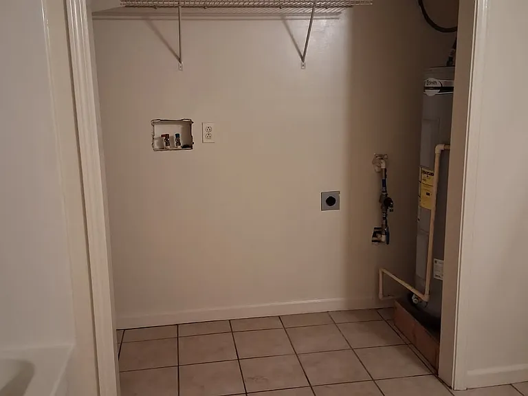 3507 Vista Trl #A — Photo 6