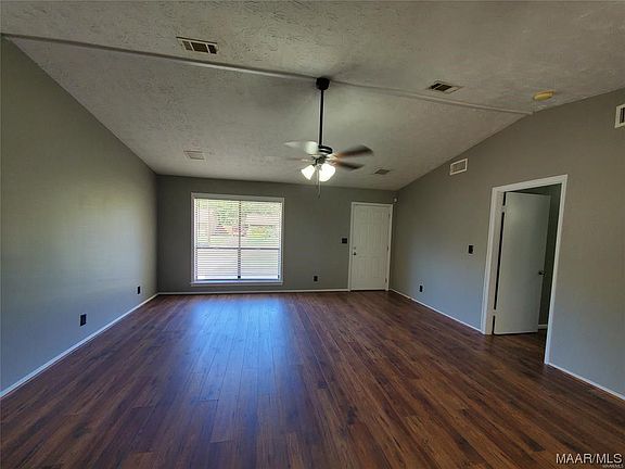 4th image of 5780 Hyde Park Dr