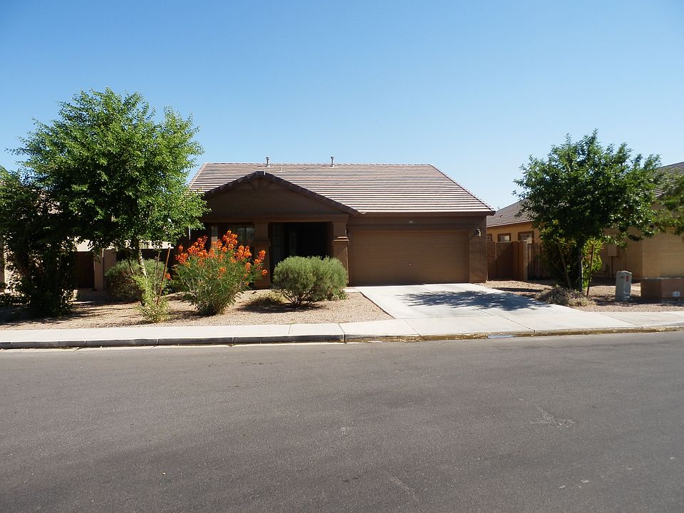 1st image of 105 W Tahiti Dr