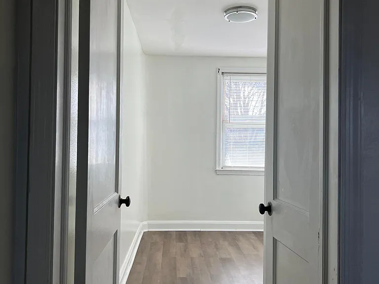 6815 Duluth Ave — Photo 8