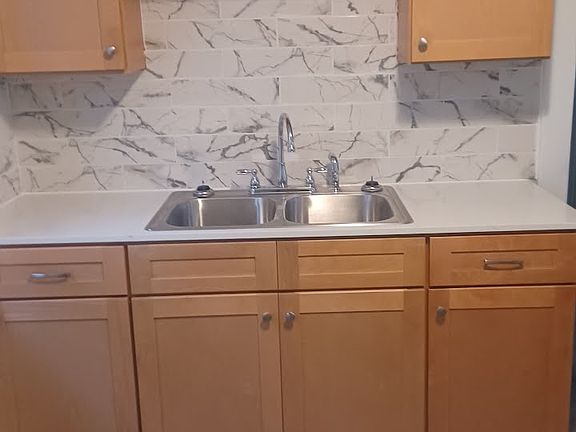 3rd image of 354 Dartmouth Ave